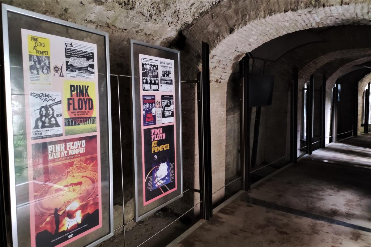 У 1972 році в Помпеях виступав гурт Pink Floyd / фото Марина Григоренко У 1972 році в Помпеях виступав гурт Pink Floyd / фото Марина Григоренко