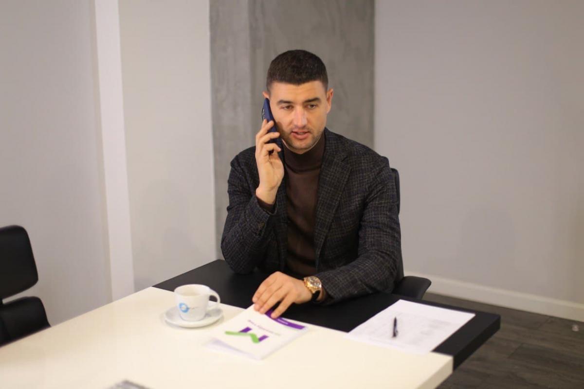 Сергій Шапран перереєстрував квартири та офіси в ЖК «Патріарх Хол», на які не мав прав, за собою, скаржаться постраждалі інвестори / фото shapran.org Сергій Шапран перереєстрував квартири та офіси в ЖК «Патріарх Хол», на які не мав прав, за собою, скаржаться постраждалі інвестори / фото shapran.org