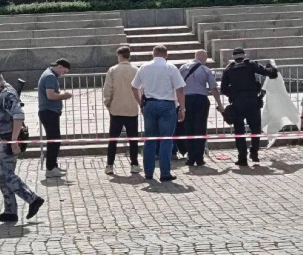 На Красній площі підпалив себе вчений-розробник оборонпрому РФ На Красній площі підпалив себе вчений-розробник оборонпрому РФ