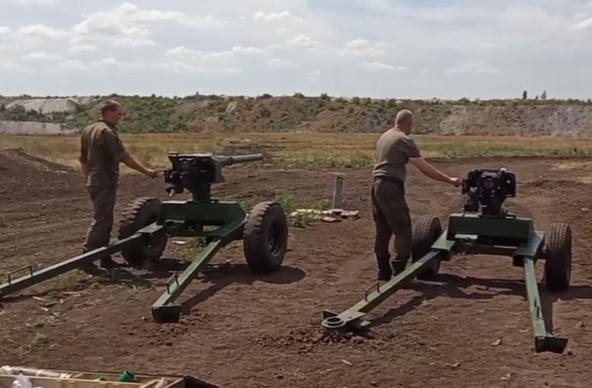 Гармата від БМП на лафеті від міномета / кадр із відео Гармата від БМП на лафеті від міномета / кадр із відео