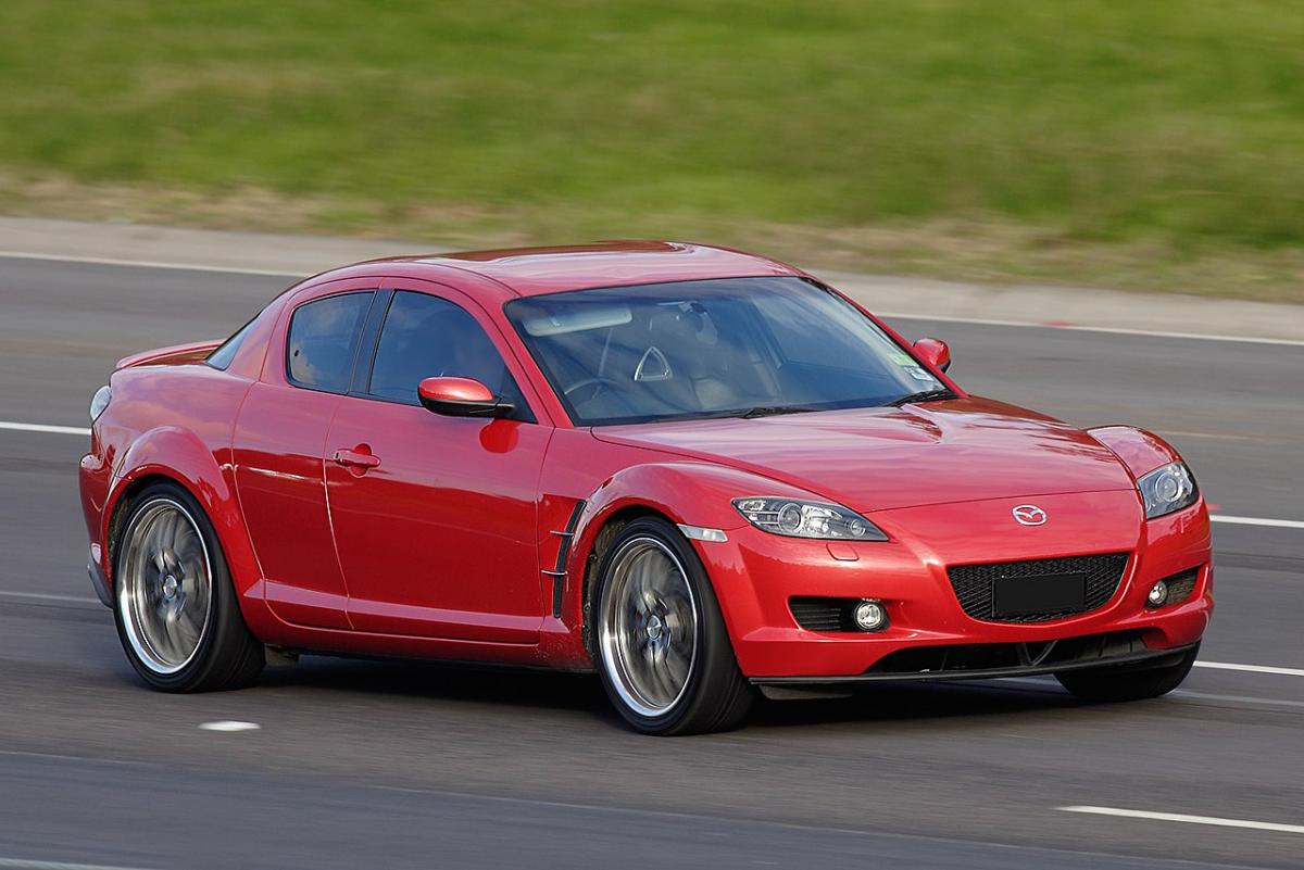 Mazda RX-8 / фото Википедия Mazda RX-8 / фото Википедия