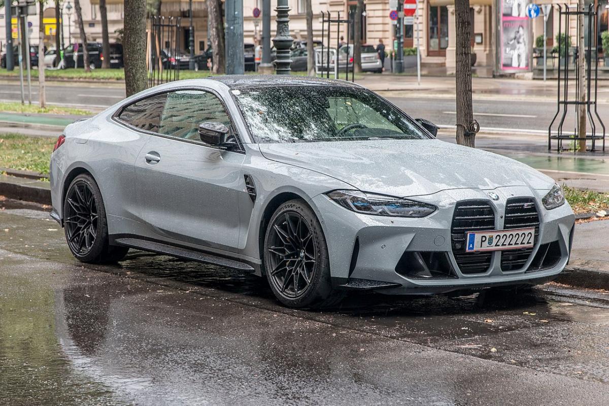 BMW M4 / фото Википедия BMW M4 / фото Википедия