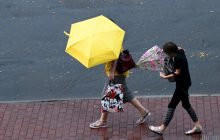 Україні загрожують потужні дощі, грози, затоплення й селеві потоки: оголошено попередження