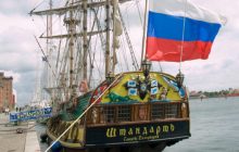 У Франції заборонили участь копії російського фрегата Петра І у морському фестивалі