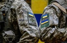 Отказался остановиться: на Закарпатье водитель ранил ножом пограничника (видео)