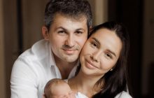 "Папин цветочек": жена Жени Кота показала трогательные фото с выписки из роддома