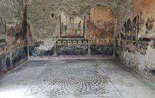 Туристу загрожує величезний штраф за крадіжку каменів із Помпей