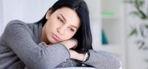 Чому ви застрягаєте в нещасливих стосунках: 5 непомітних причин