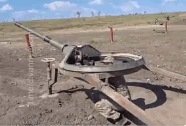 Россияне снимают пушки со старых БМП и превращают их в несуразную артиллерию, - Forbes