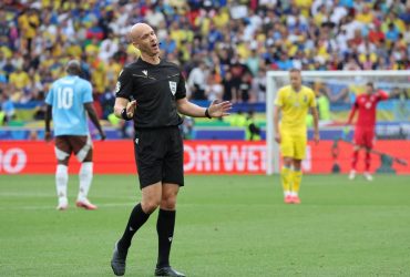 УЄФА розглянула дії судді Ентоні Тейлора і винесла рішення, - BILD