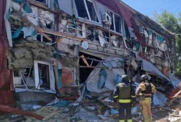 Массированный удар РФ по Украине: россияне наделали беды в Днепре, есть жертва (фото)