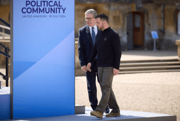 Удары по России: Зеленский обратился к новому британскому премьеру с просьбой