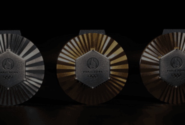 Олімпійські медалі прикрасили залізом з Ейфелевої вежі (відео)