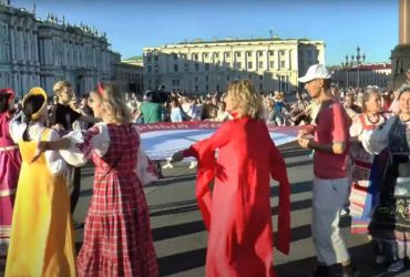 Будут только хороводы: идеолог русского мира Дугин хочет запретить в РФ все развлечения