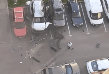 Взрыв автомобиля в Москве: тяжело ранен офицер ГРУ