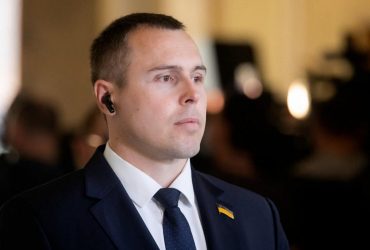 Мають воювати усі, інакше загинемо: секретар комітету ВР оцінив виступ Залужного