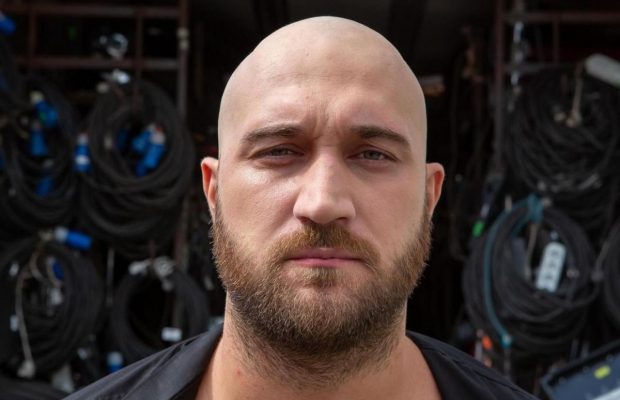 "Не был штатным работником": студия "Квартал 95" прокомментировала выезд Ханумака за границу