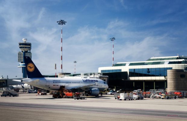 Головний аеропорт Мілана носитиме ім'я найсуперечливішого експрем'єра Італії