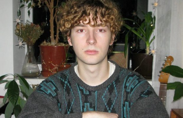 "Мы выжили": дом известного украинского музыканта разрушила ракета (видео)