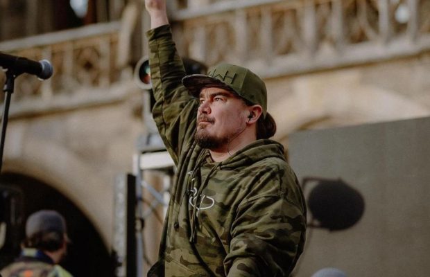 Фагот впервые рассказал о брате-стороннике СССР: "Живет в ностальгии по "совку"