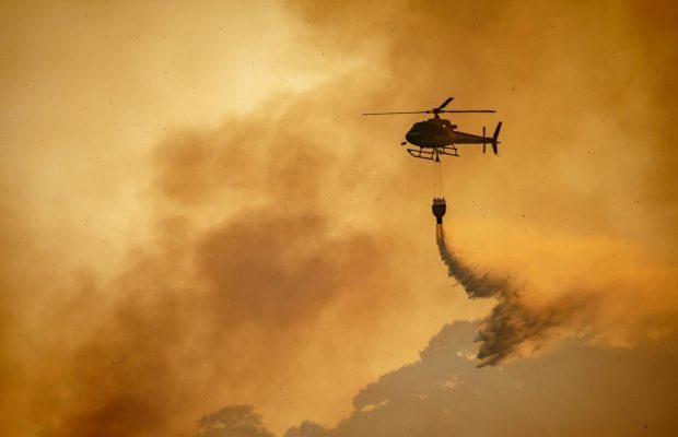 Грецію охопили смертельні пожежі через аномальне підвищення температури