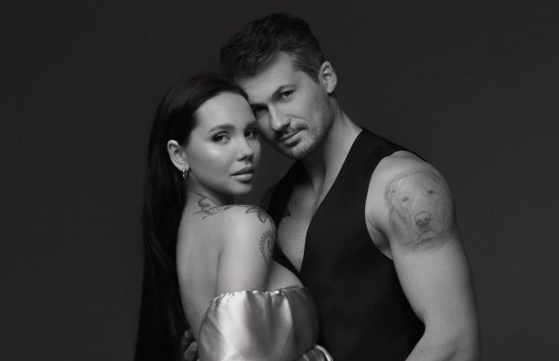 Женя Кот показал трогательные фото с новорожденной дочкой: "Моя крошка"