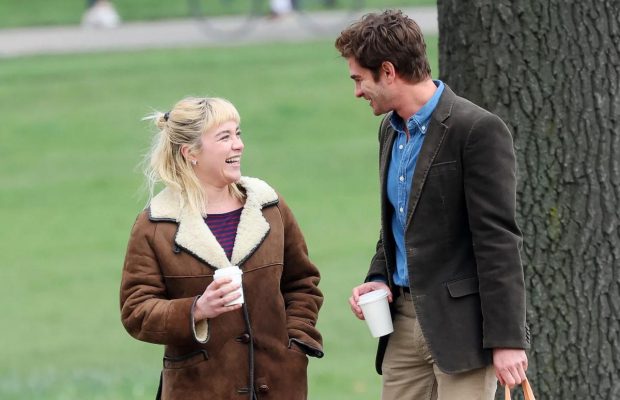 Стало відомо, коли в Україні покажуть романтичну драму "Час жити" з Флоренс П'ю та Ендрю Гарфілдом