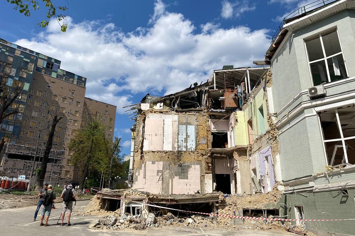 Оккупанты ударили по больнице 8 июля / фото УНИАН, Татьяна Поляковская Оккупанты ударили по больнице 8 июля / фото УНИАН, Татьяна Поляковская