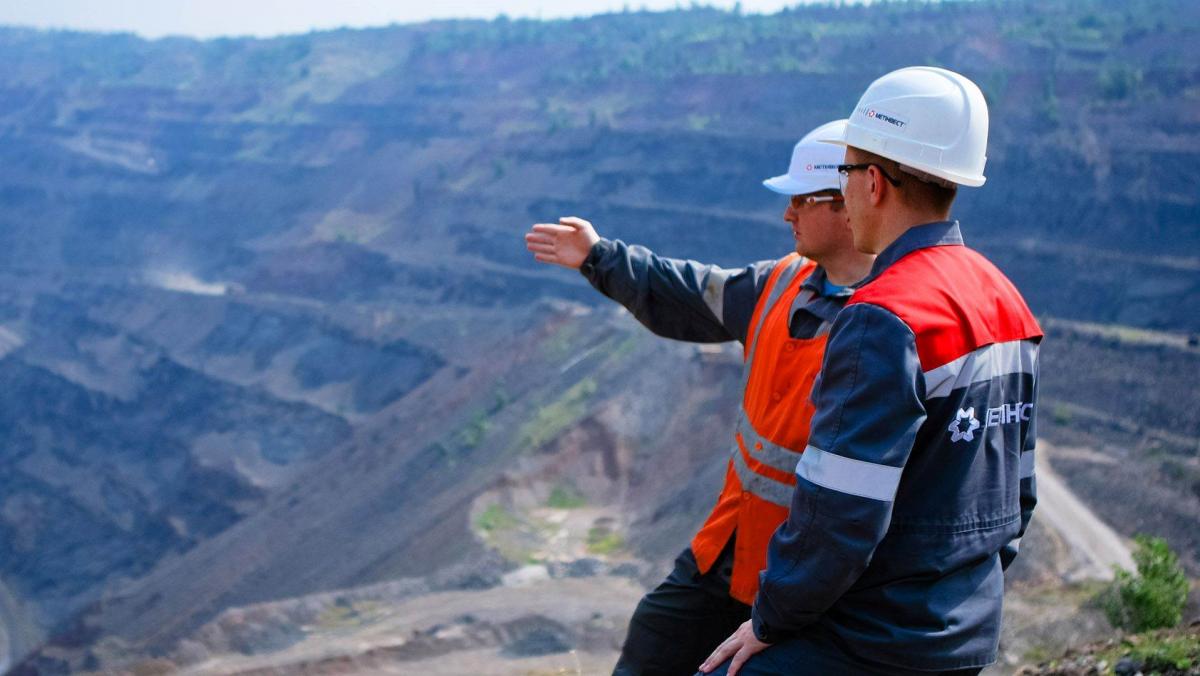 Учебные центры с Siemens и 50 млн на ПТУ: как Метинвест Ахметова меняет украинское образование Учебные центры с Siemens и 50 млн на ПТУ: как Метинвест Ахметова меняет украинское образование