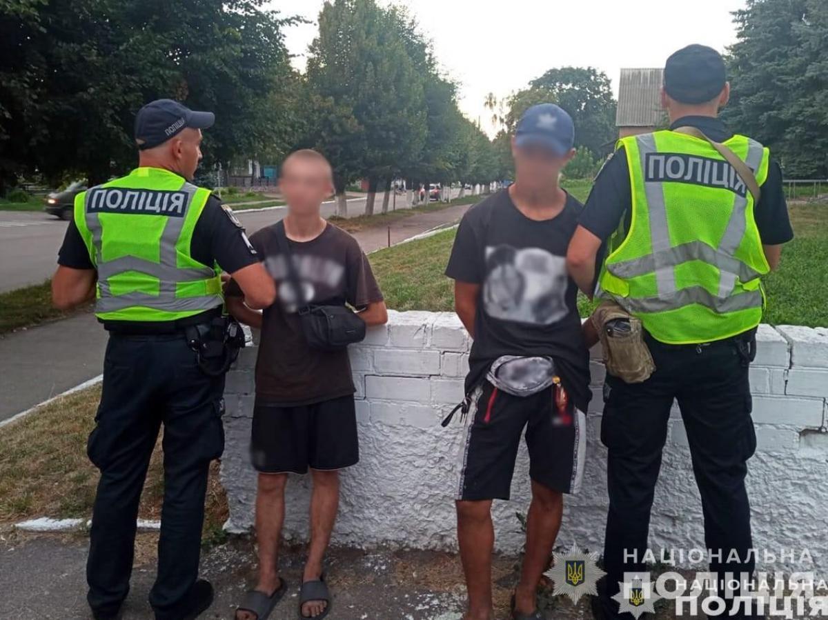 Черниговцев задержали в Одессе, где они проживали / фото Нацполиция Черниговцев задержали в Одессе, где они проживали / фото Нацполиция