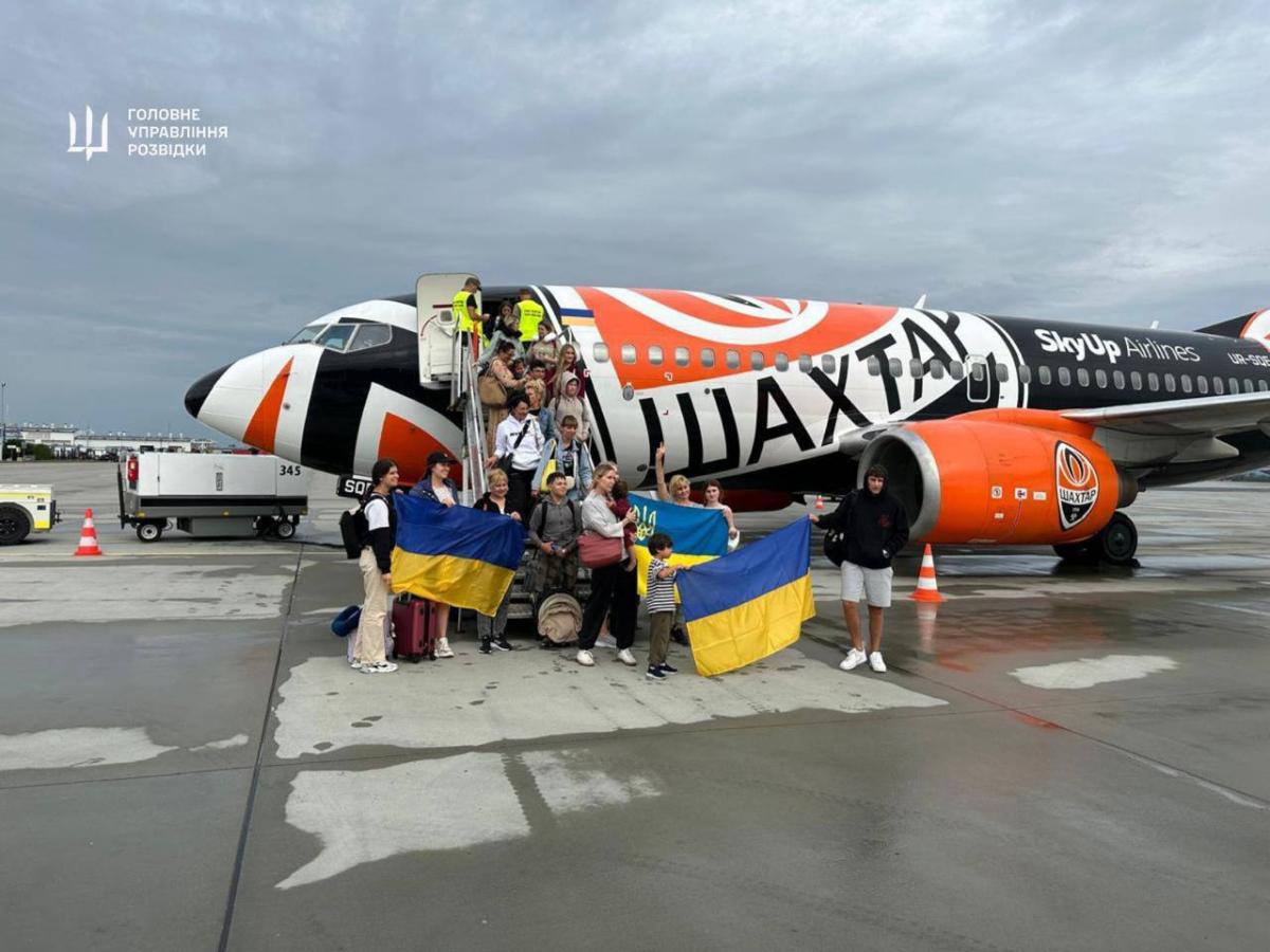 Украина эвакуирует своих граждан из Ливана / ГУР МО Украина эвакуирует своих граждан из Ливана / ГУР МО