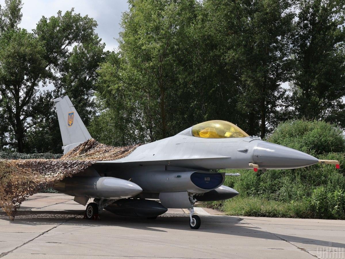 Истребитель становится 'бесполезным инструментом': пилот F-16 рассказал о нехватке ракет Истребитель становится 'бесполезным инструментом': пилот F-16 рассказал о нехватке ракет