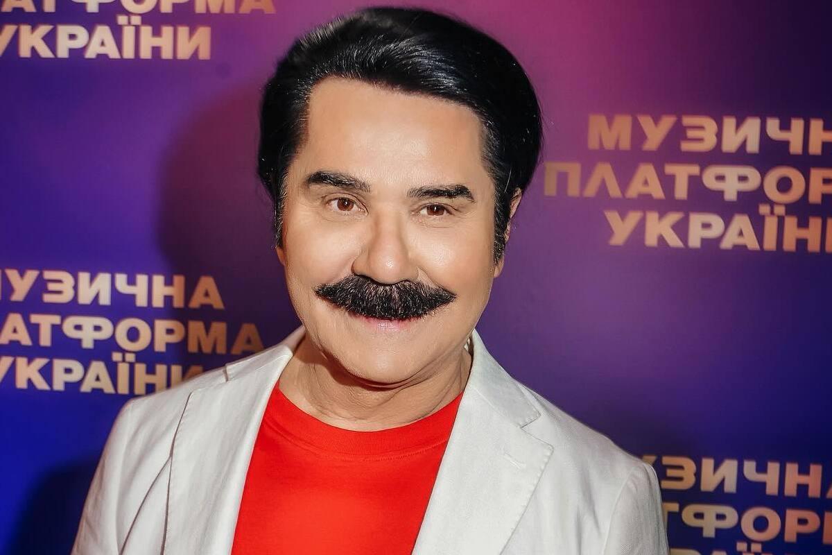 Зибров заявил, что откажется от своих легендарных усов и назвал причину Зибров заявил, что откажется от своих легендарных усов и назвал причину