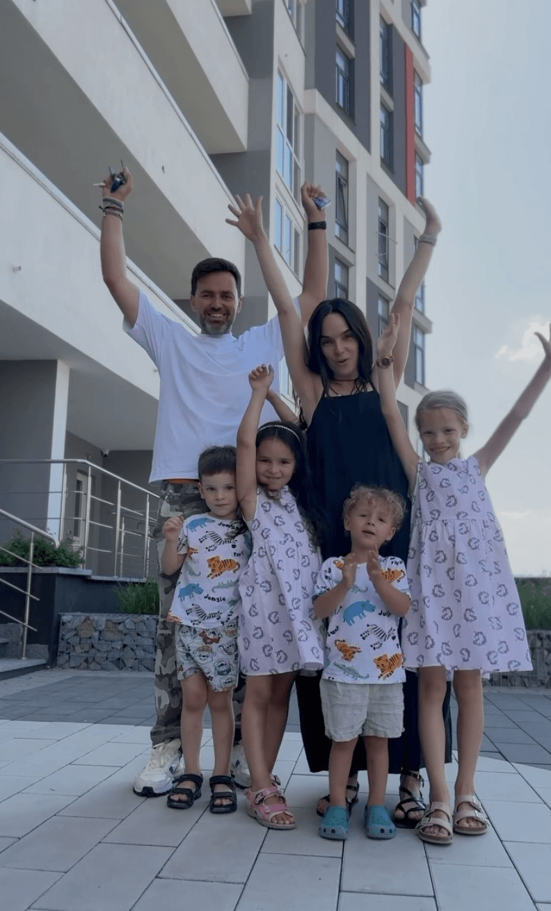 Тимур и Инна Мирошниченко с детьми / Скриншот Instagram Тимур и Инна Мирошниченко с детьми / Скриншот Instagram