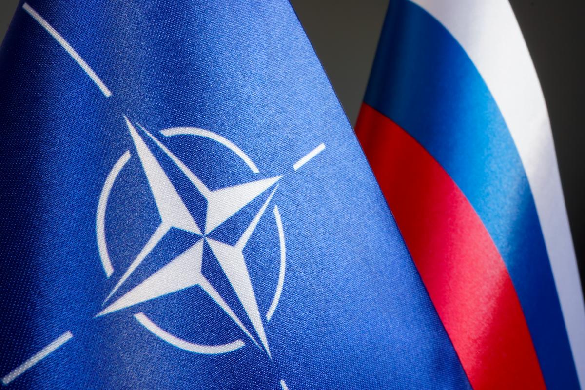 Гібридність полягає в тому, що російський тиск на Альянс відбувається на такому "допороговому" рівні / фото ua.depositphotos.com