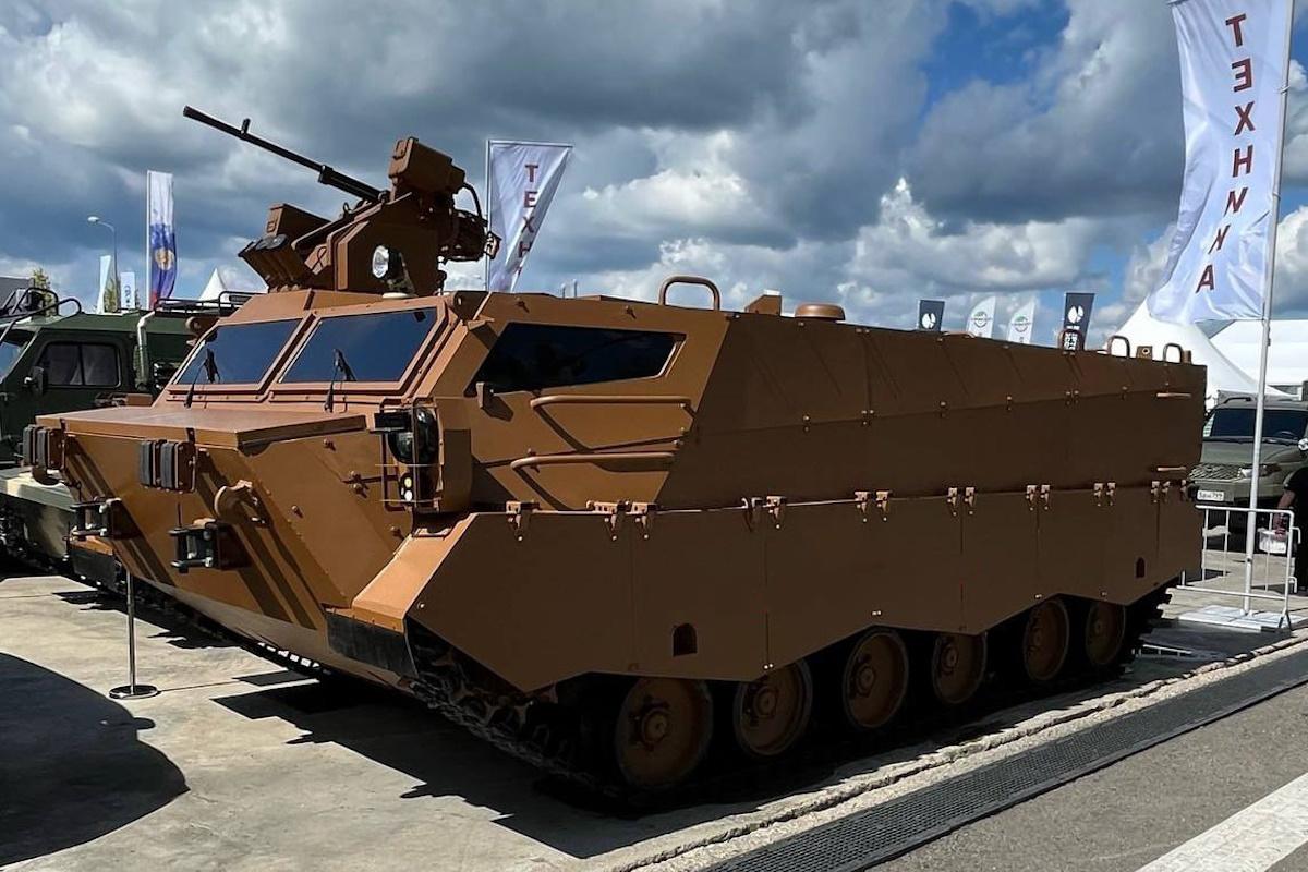 Новый бронетягач покажут на выставке "Армия 2024" / фото t.me/btvt2019 Новый бронетягач покажут на выставке "Армия 2024" / фото t.me/btvt2019