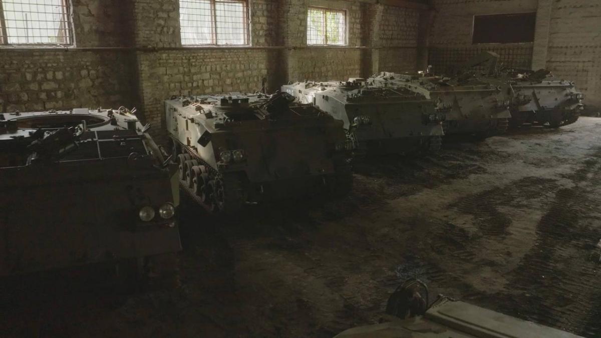 'Сталевий фронт' Ахметова закупив британські БТР-и для ЗСУ 'Сталевий фронт' Ахметова закупив британські БТР-и для ЗСУ