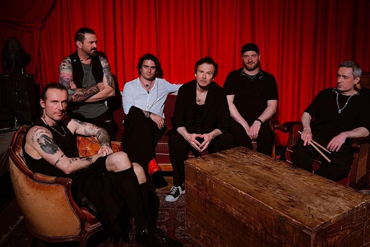 Океан Эльзы спел на английском вместе с фронтменом Goo Goo Dolls / Скриншот Instagram Океан Эльзы спел на английском вместе с фронтменом Goo Goo Dolls / Скриншот Instagram