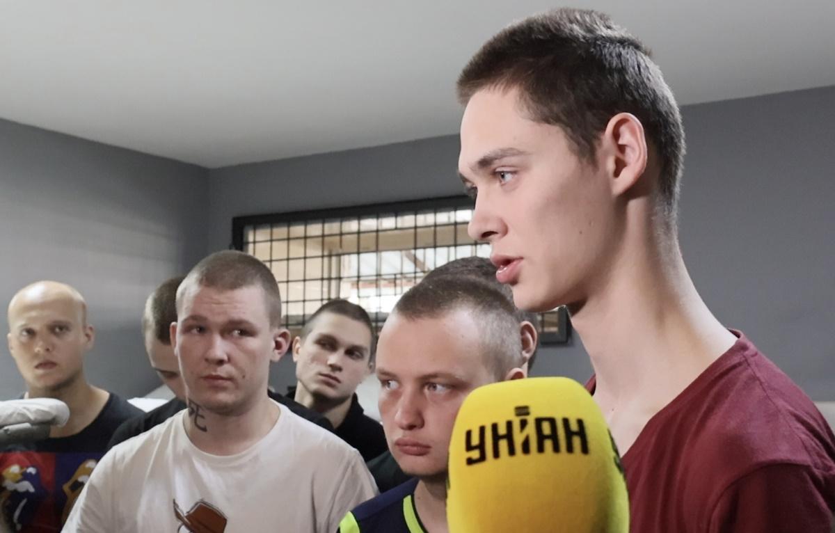 Полонені кажуть, що були не готовими до бою / фото УНІАН Полонені кажуть, що були не готовими до бою / фото УНІАН