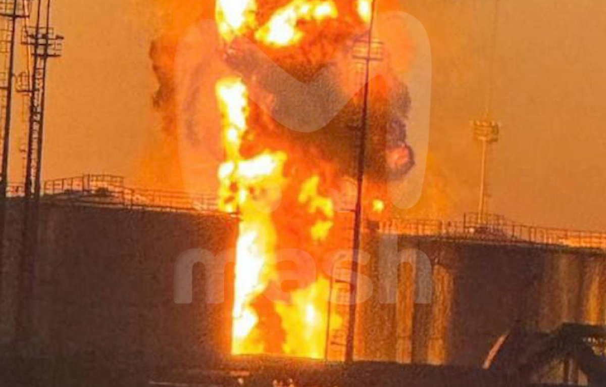 В России горит нефтебаза / фото t.me/mash В России горит нефтебаза / фото t.me/mash