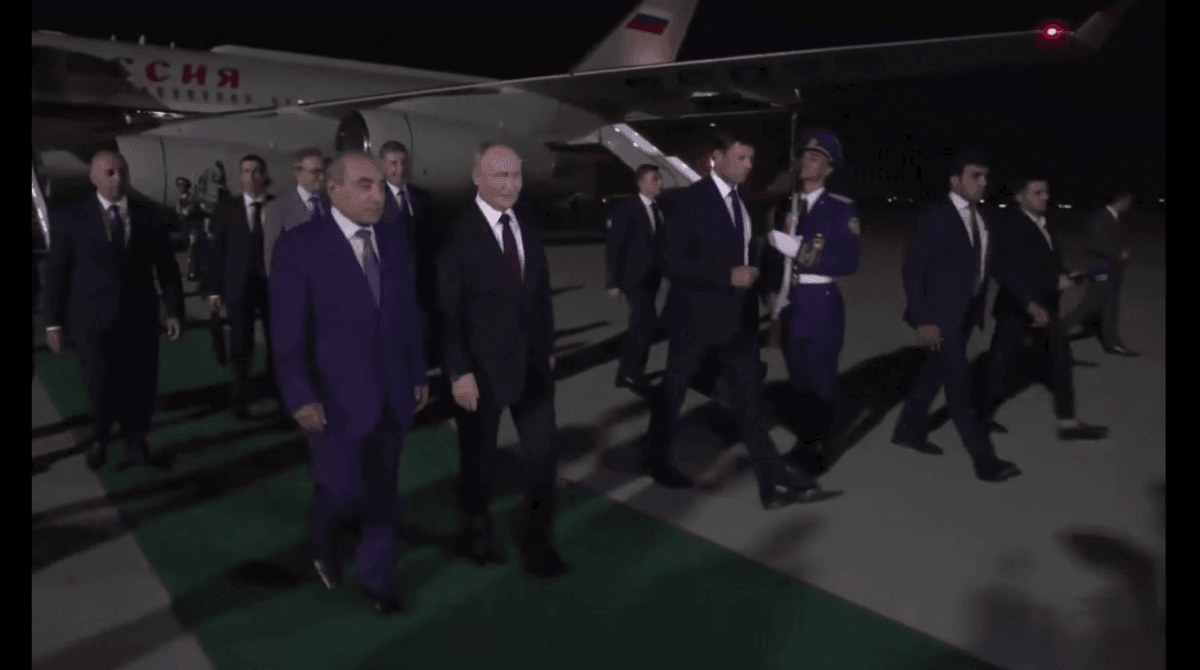 Путин прилетел с визитом в Азербайджан / скриншот Путин прилетел с визитом в Азербайджан / скриншот