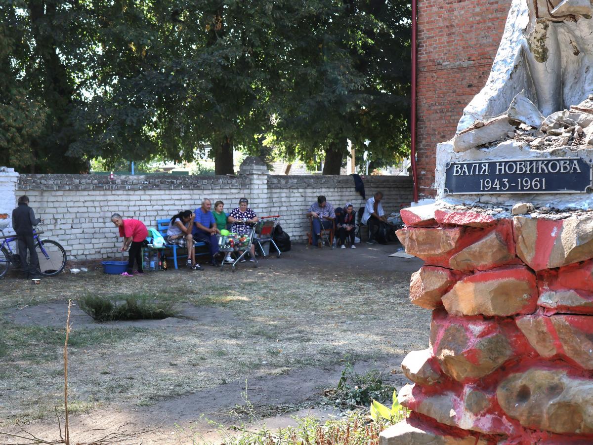 Не всі мешканці Суджі мають, куди їхати / фото УНІАН, Дмитро Ключко Не всі мешканці Суджі мають, куди їхати / фото УНІАН, Дмитро Ключко