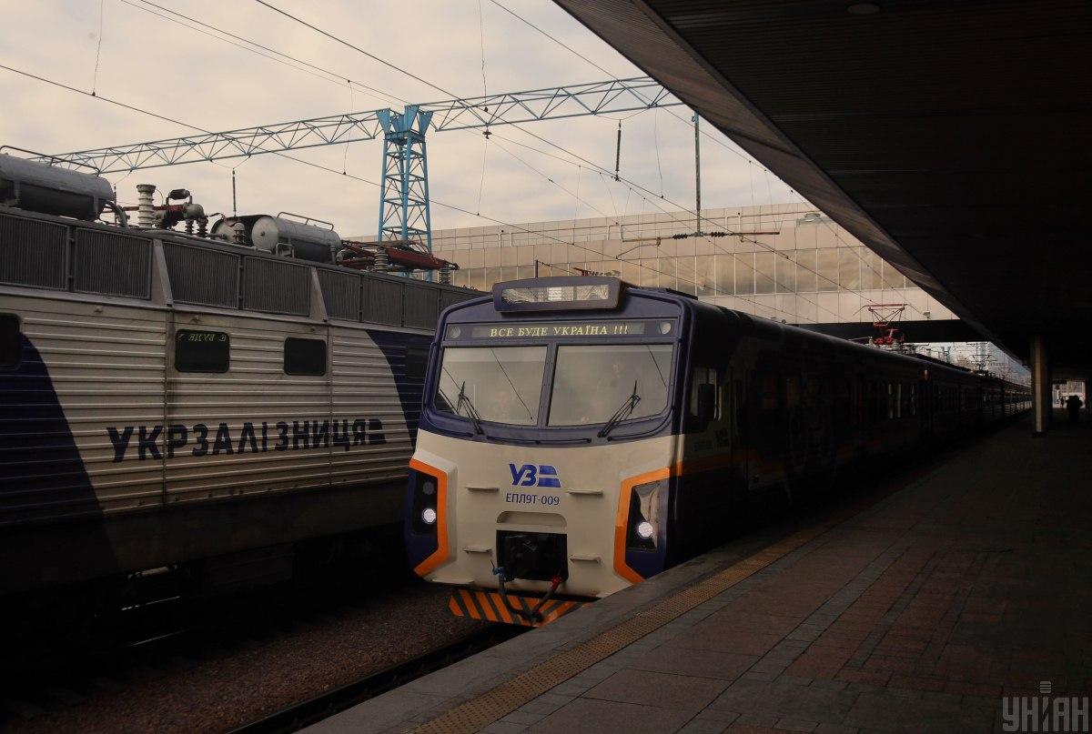 Міністерство має донести до уряду всі негативні наслідки від підвищення тарифу на вантажі Укрзалізниці, вважає експерт / фото УНІАН