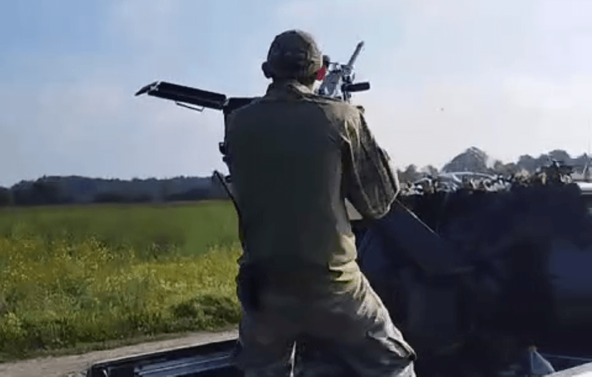 Украинский военный мощно сбил ракету / скриншот Украинский военный мощно сбил ракету / скриншот