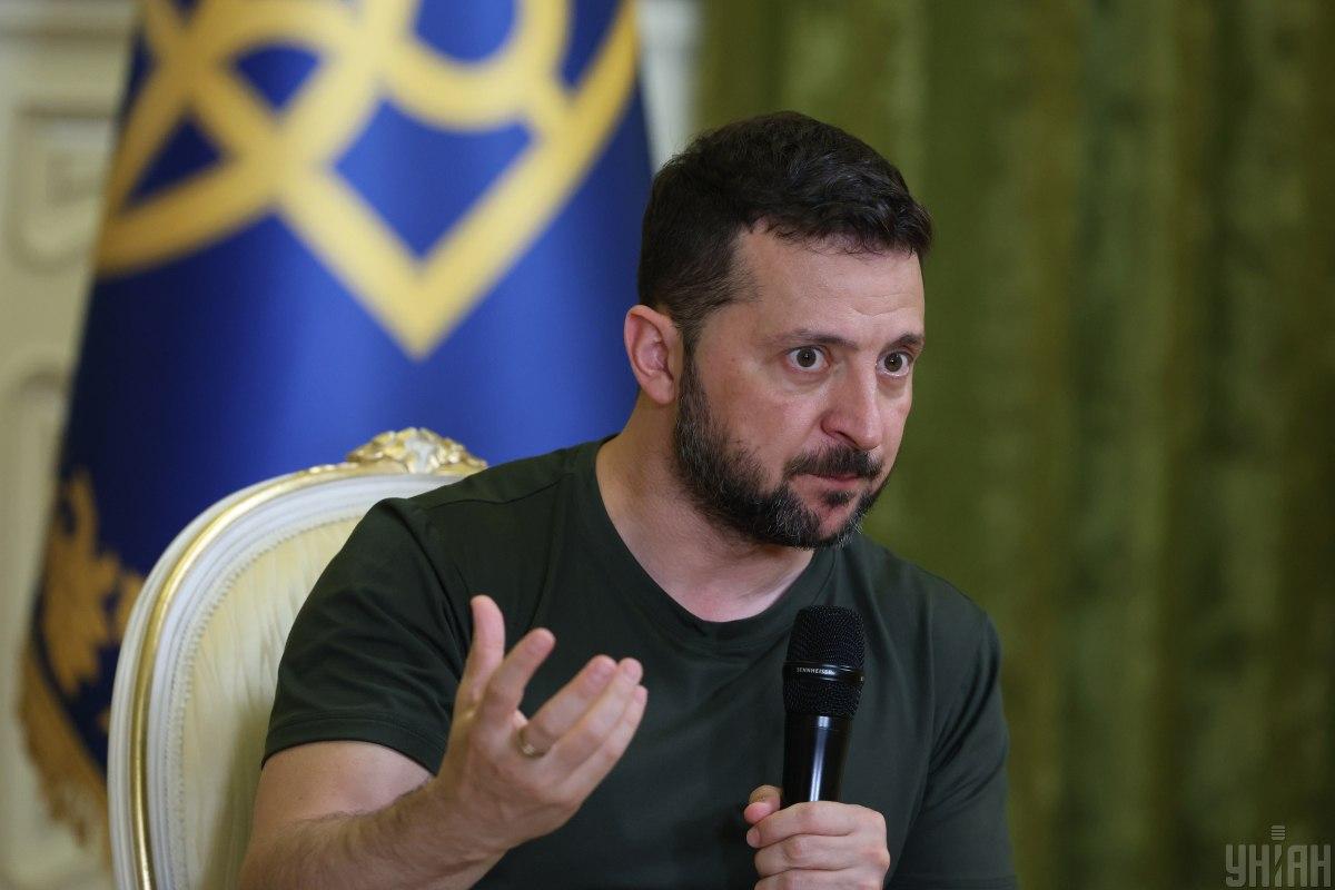 За словами глави держави, внаслідок ворожого удару є багато пошкоджень в енергетиці / фото УНІАН За словами глави держави, внаслідок ворожого удару є багато пошкоджень в енергетиці / фото УНІАН