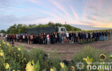 В Одесской области задержали грузовик с рекордным количеством уклонистов (фото, видео)