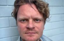 Известный актер-воин назвал причину, по которой не публикует совместные фото с женой