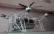 Россияне создали "царь-квадрокоптер", способный нести авиабомбу весом 250 килограммов (фото)