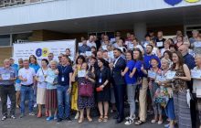 Семьи из Мариуполя получили новое жилье в Днепре, обустроенное при поддержке Фонда Рината Ахметова