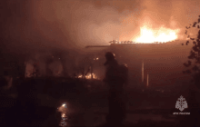 Пожежа на нафтобазі в Ростовській області перекинулася на житлові будинки (відео)